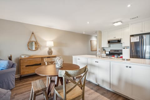 Breakfast/Dining Nook