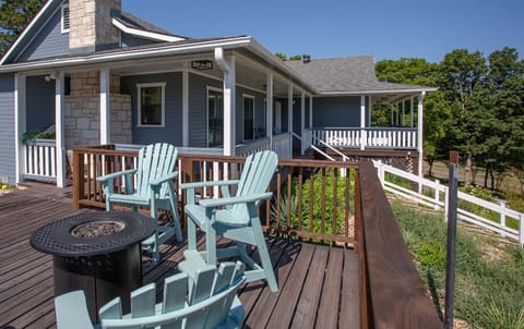 Patio with gas fire pit