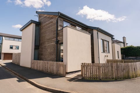 Cool Waves rhosneigr