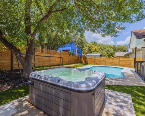 newly updated backyard :)