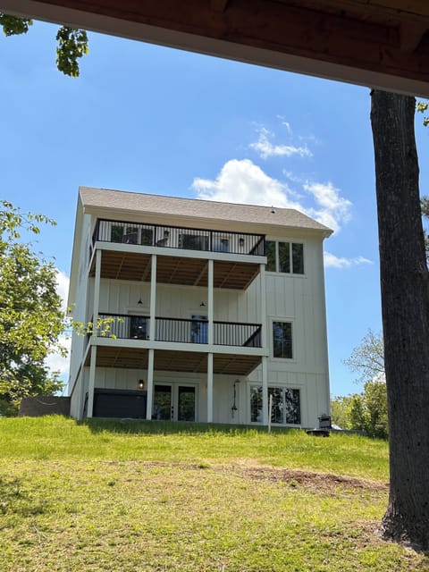 Exterior view from dock