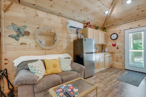 Studio | Free WiFi | Smart TV | Mini Split A/C & Heating Units