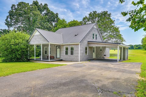 Parking | Carport (1 Vehicle) | Driveway (2 Vehicles)