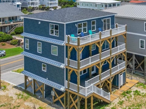 Drone of outside of house
7.8.24