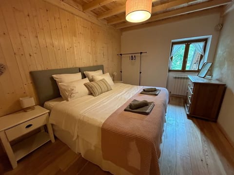 Bedroom 2 can be king size double or twin