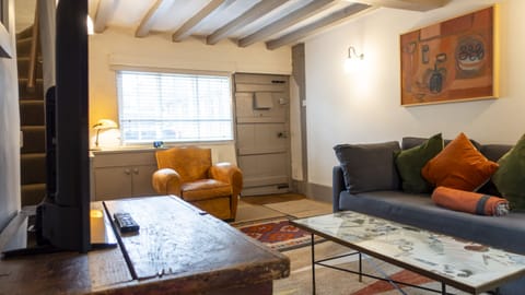 Living Room / Lounge