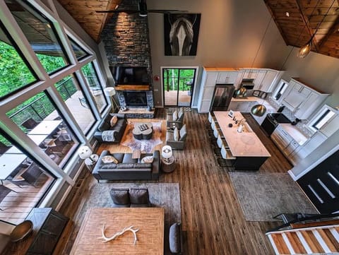 Open & Spacious Living and Dining Area
