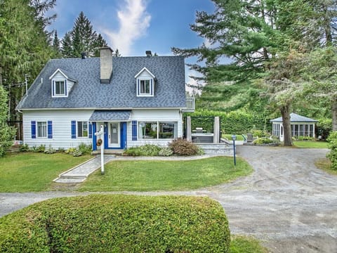 Chalet style Maison canadienne / canadian style house