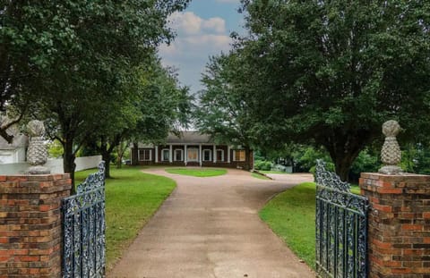 Welcome to our home on Old Hickory Lake