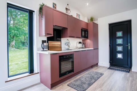 The Shed - 1 Bedroom - Cosheston (21227)