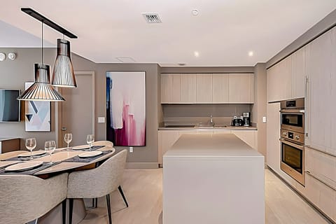 Fully-equipment kitchen