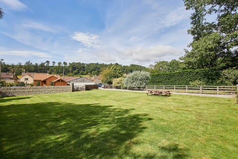 Moorland Cottage, Hutton-Le-Hole - Host & Stay