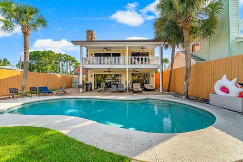 Waterfront Beach Lagoon House with Big Pool!
