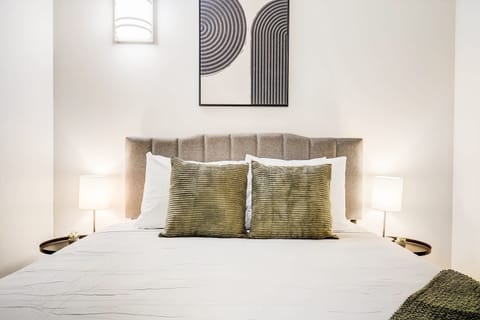 2BR CozySuites with Direct Skybridge Access #11