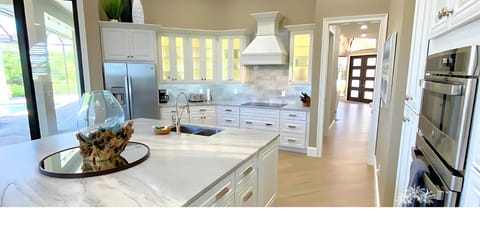 Cook with ease in our modern kitchen!