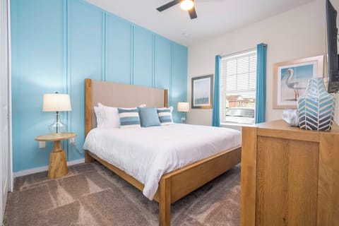 Suite 1 - King Bed