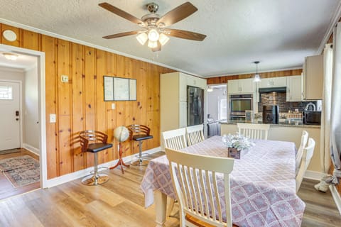 Kitchen | Dining Area | Keurig Coffee Maker | Cooking Utensils | Ice Maker