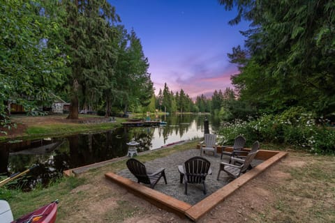 Guests will enjoy direct access to Little Timberlake, just steps away from the cabin!