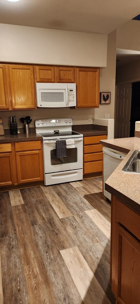 Kitchen w/stove, oven and microwave