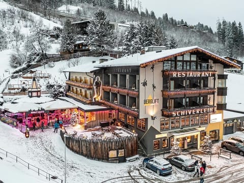 Quadruple room with bath, WC 6N - B&B Berglift Bed and Breakfast in Bad Hofgastein