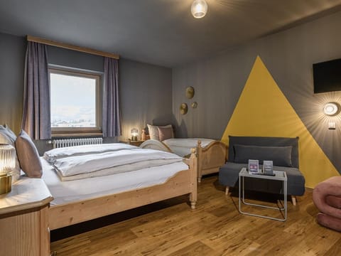 Quadruple room with bath, WC 2-5N - B&B Berglift Bed and Breakfast in Bad Hofgastein