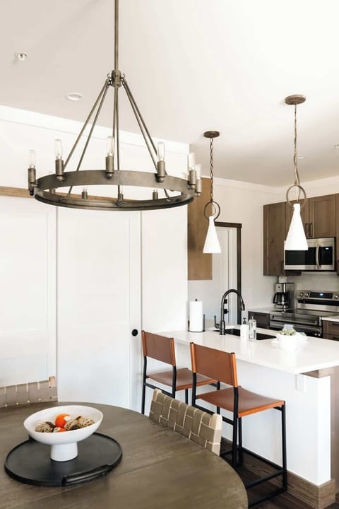 Kitchen with counter seating