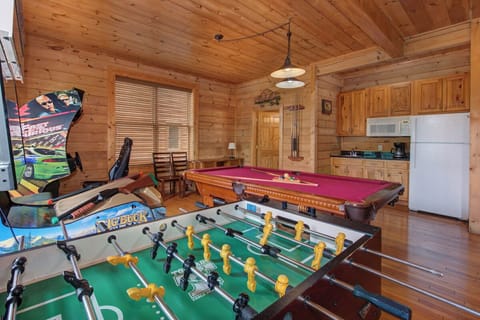 One of Splash Mountain's game rooms