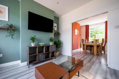 Living Room/ Dining Area