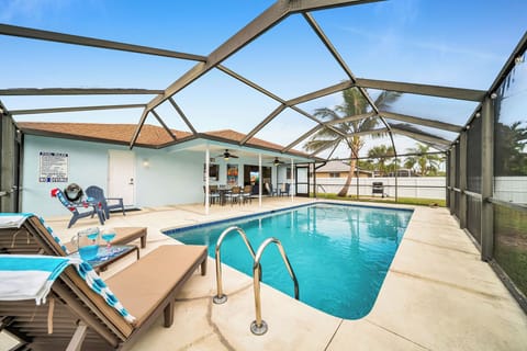 Enjoy a refreshing climatized pool, comfy loungers & a serene outdoor ambiance.