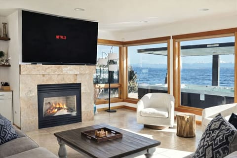 Incredible whale watching from the living room