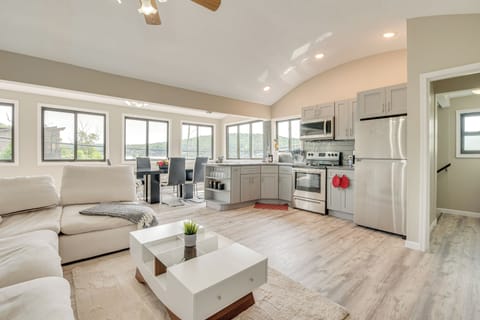 Living Space | Free WiFi | Central A/C & Heating