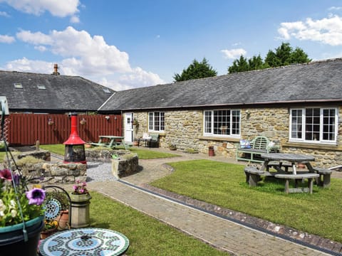 Exterior | Curlew Cottage - Hadrian’s Wall Country Cottages, Haydon Bridge