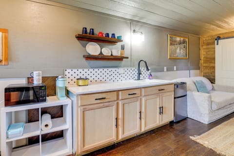 Kitchenette | Hot Plate | Trash Bags & Paper Towels | Dishware & Flatware