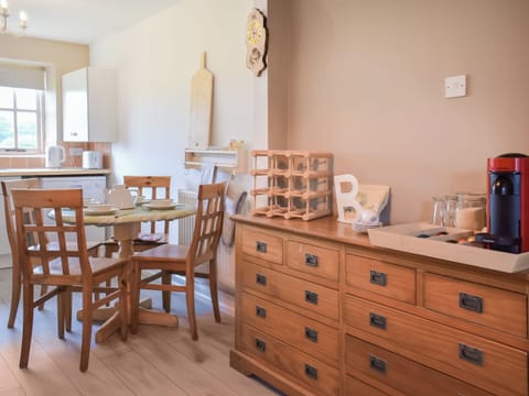 Kitchen/diner | The Cottage at Canefield Farmhouse, Romsey