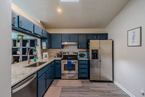 Beach Retreat with Backyard Flair! w/Yard Games Apartment in Atlantic Beach