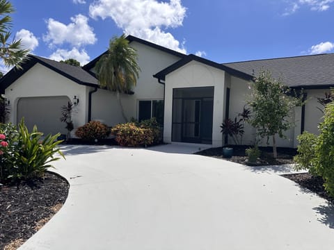 SW Cape - Front of Property