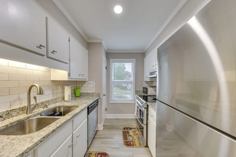 Kitchen | 1st Floor | Keurig Coffee Maker | Cooking Basics