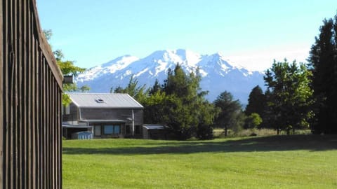 Cosy Chalet Mountain View