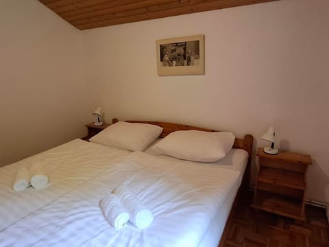 Jagawinkel Apartment No. 4 - Wasserleonburg Castle Cabin in Friuli-Venezia Giulia