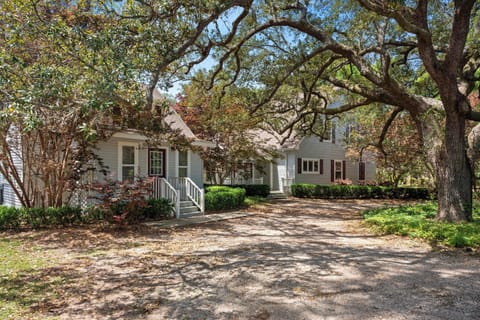 Beautiful, natural scenery surrounds this home from all directions!