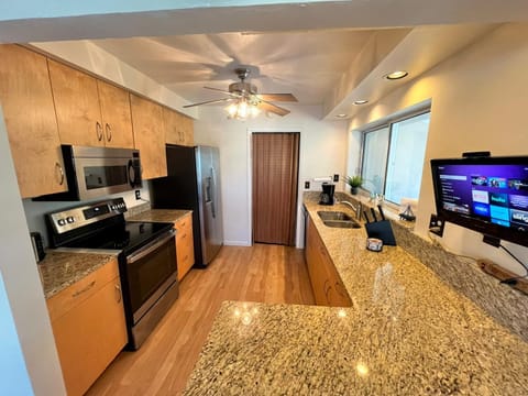 Well-equipped kitchen ideal for families & groups. 