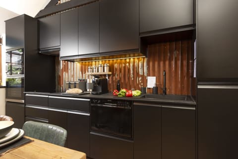 The Old Dairy, Carnhell Green, Hayle: The bespoke kitchen is superbly equipped with everything you'll need during your stay