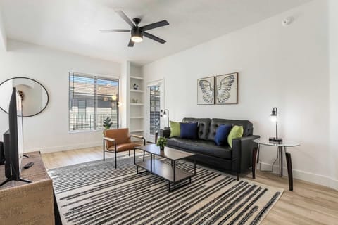 3BR CozySuites Kierland Commons with pool #12