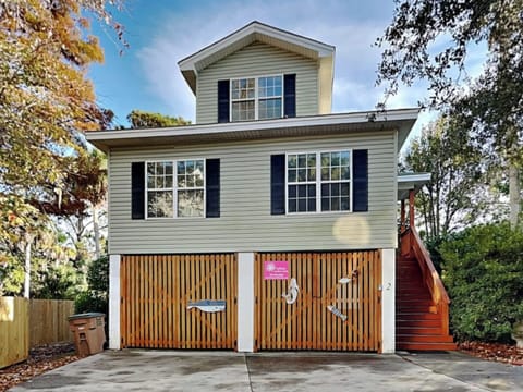 Welcome to Rest Your Case - 2 Gabby Lane!