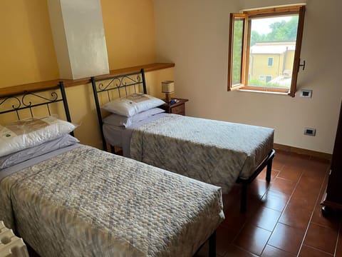 Autumn, Bedroom, Spring, Summer