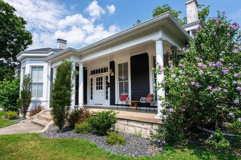 Welcome to the Bluegrass Bourbon House!