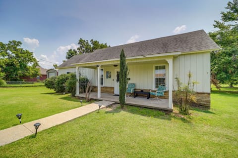 Eufaula Vacation Rental | 2BR | 2BA | 1,320 Sq Ft | 1 Step Required