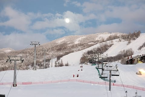 Snow and ski sports