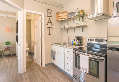 Fully equipped kitchen.