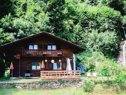 Knusperhäuschen - Holiday home Cabin in Villach